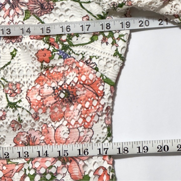 R & K Floral Bell Tie Sleeve Shift Lace Dress Size 8 ~ Perfect Never Worn - Picture 6 of 15